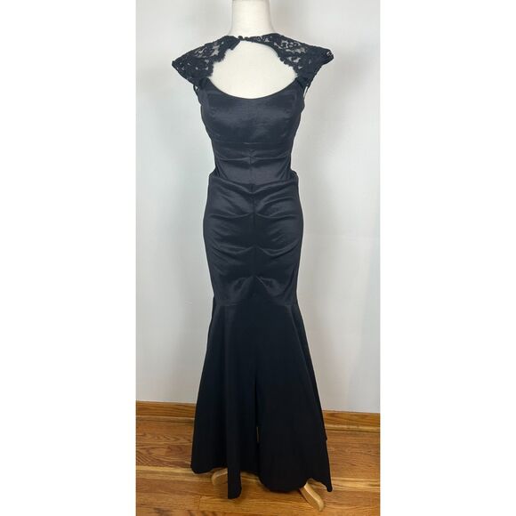 Xscape Sleeveless Lace Mermaid Evening Gown Homecoming size 6 Ruched - Picture 1 of 4